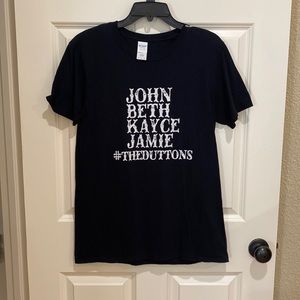 Women’s Yellowstone tee size medium